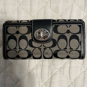 ❌SOLD❌Coach wallet